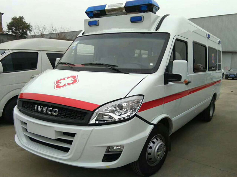 依維柯救護(hù)車