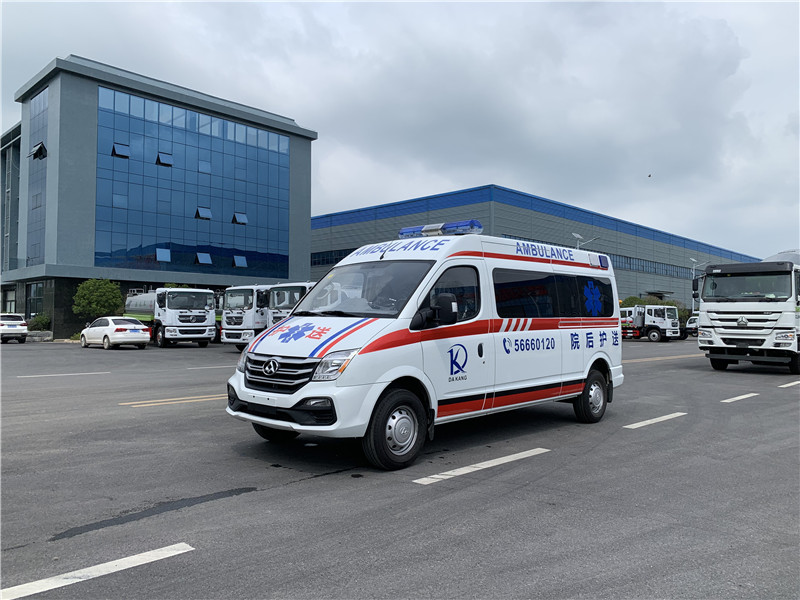 上汽大通V80長軸中頂救護(hù)車