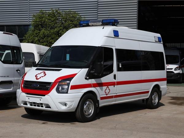 福特新世代長軸高頂負(fù)壓救護(hù)車